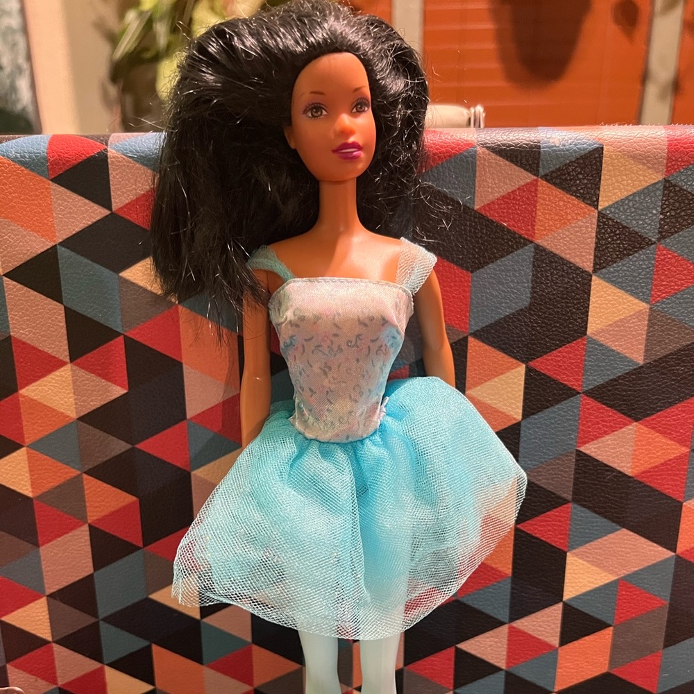 Barbie Ballet  Star Christie Doll Blue Ballerina Lace Tulle Tutu 2004 Dolls Toy